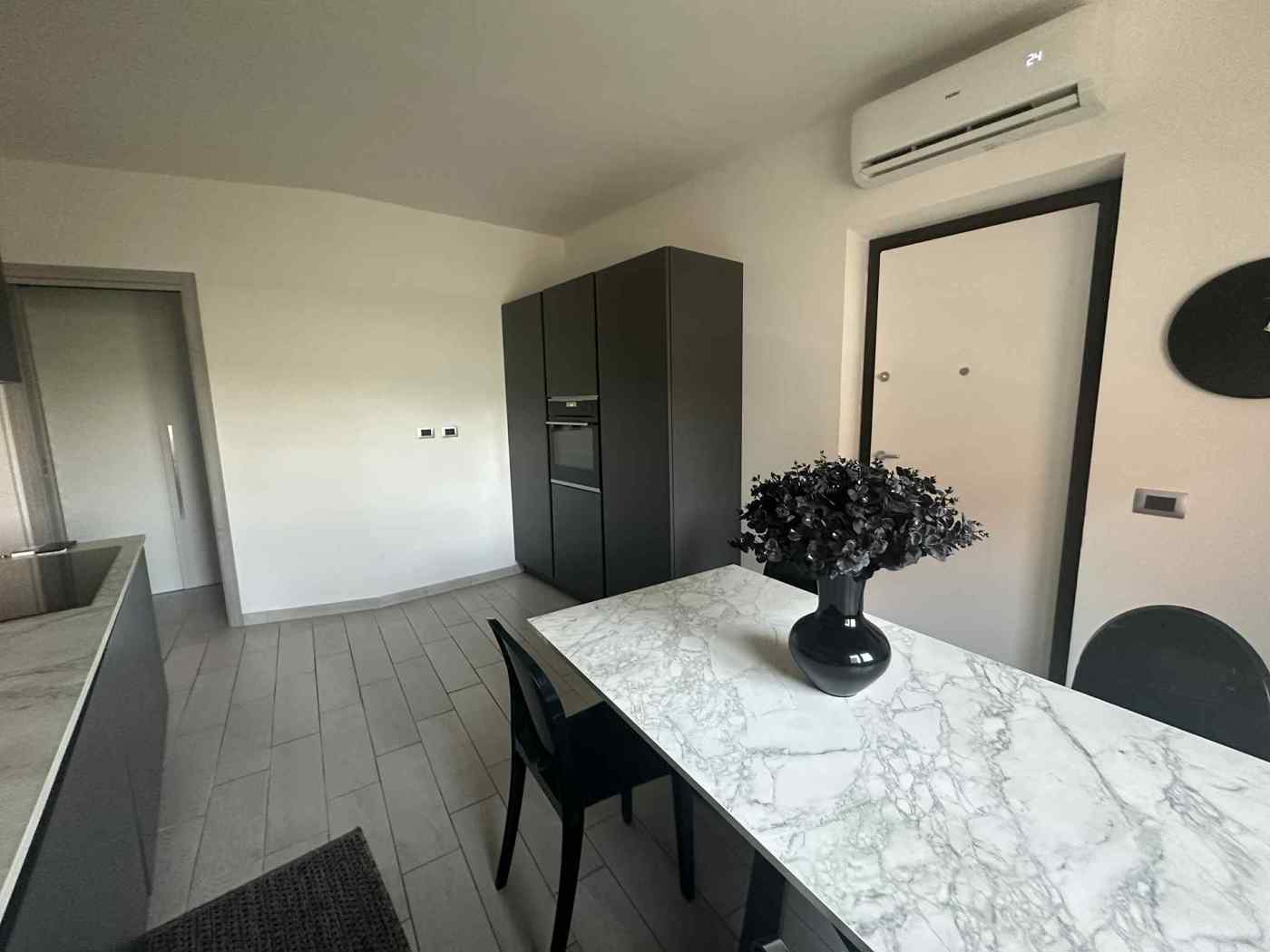 Rustico con giardino a Mont� Beccaria