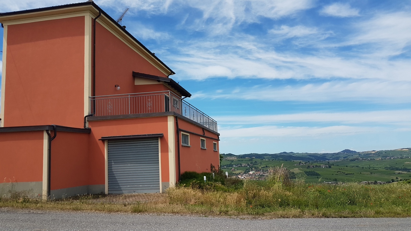 Casa indipendente con giardino a Santa Maria della Versa