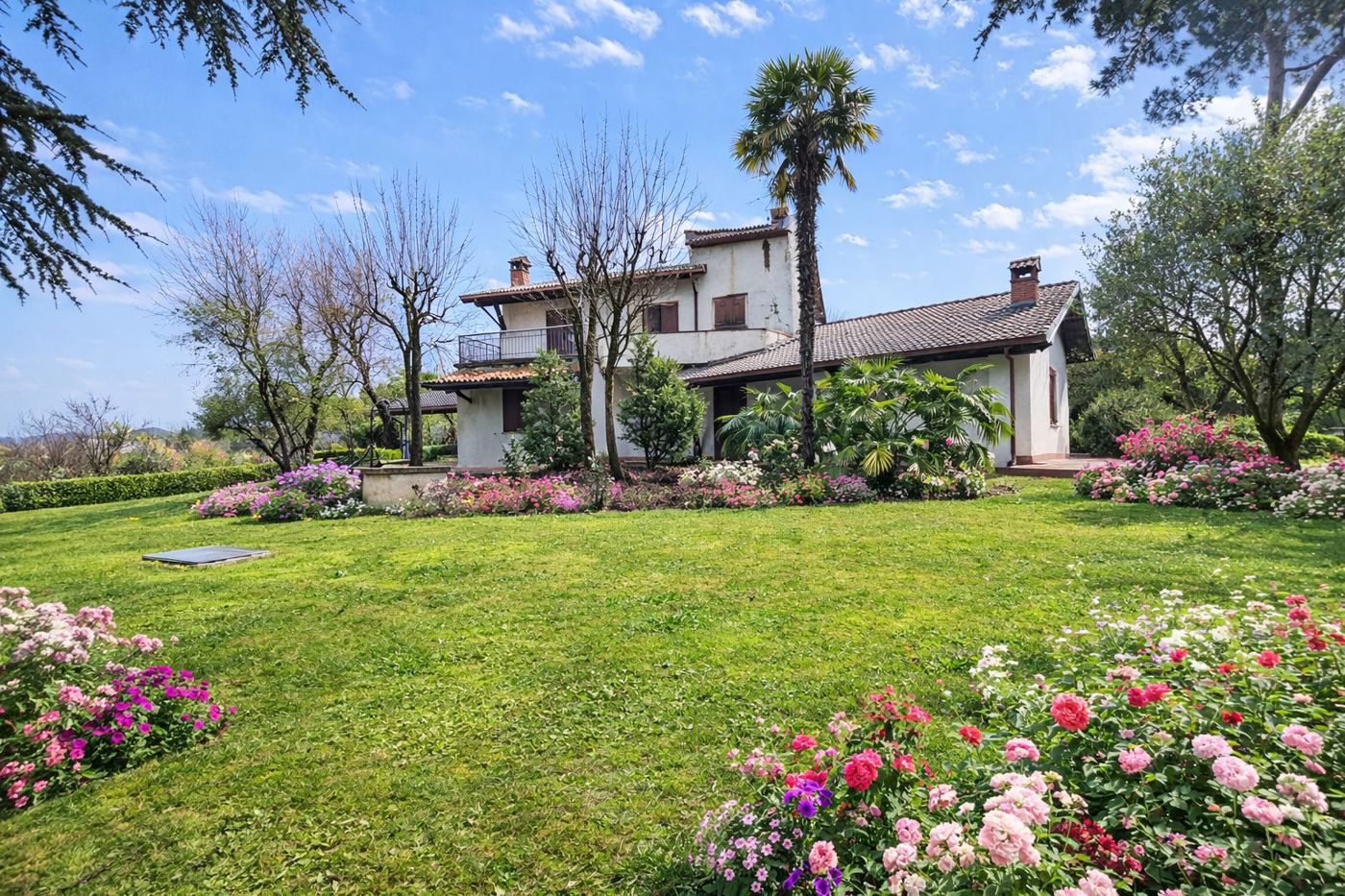 Villa con giardino a Volpara