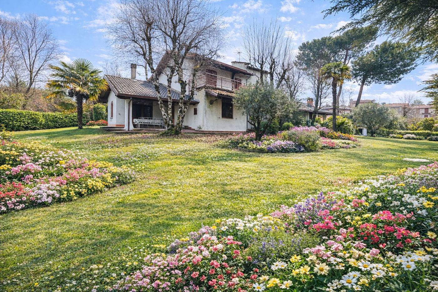 Villa con giardino a Volpara