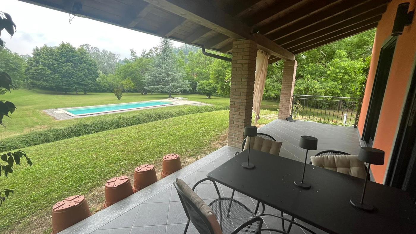 Villa con giardino a Mornico Losana