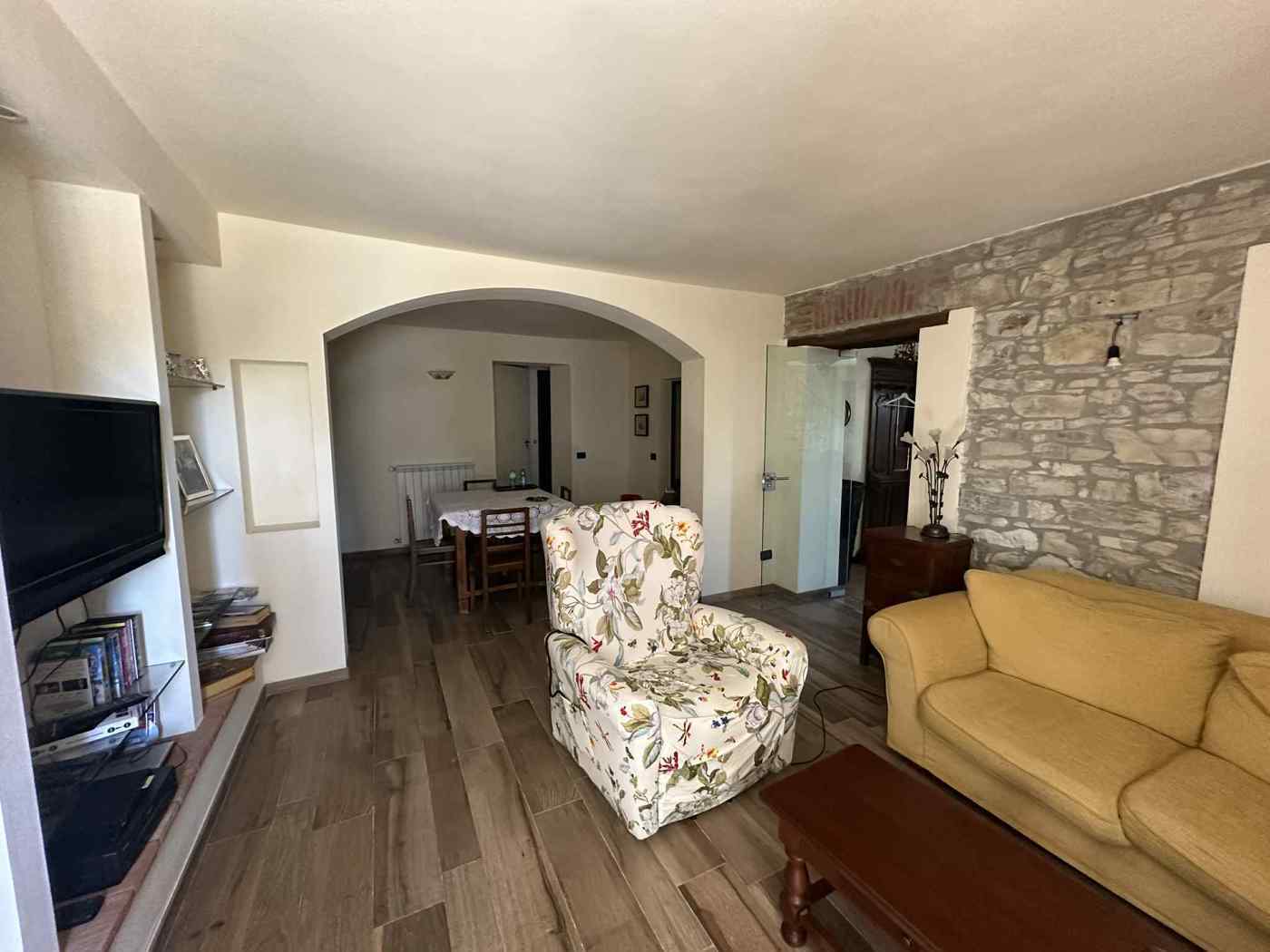 Casa indipendente con giardino a Golferenzo