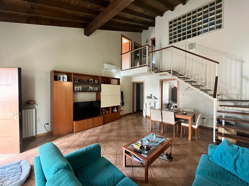 Villa con giardino a San Cipriano Po