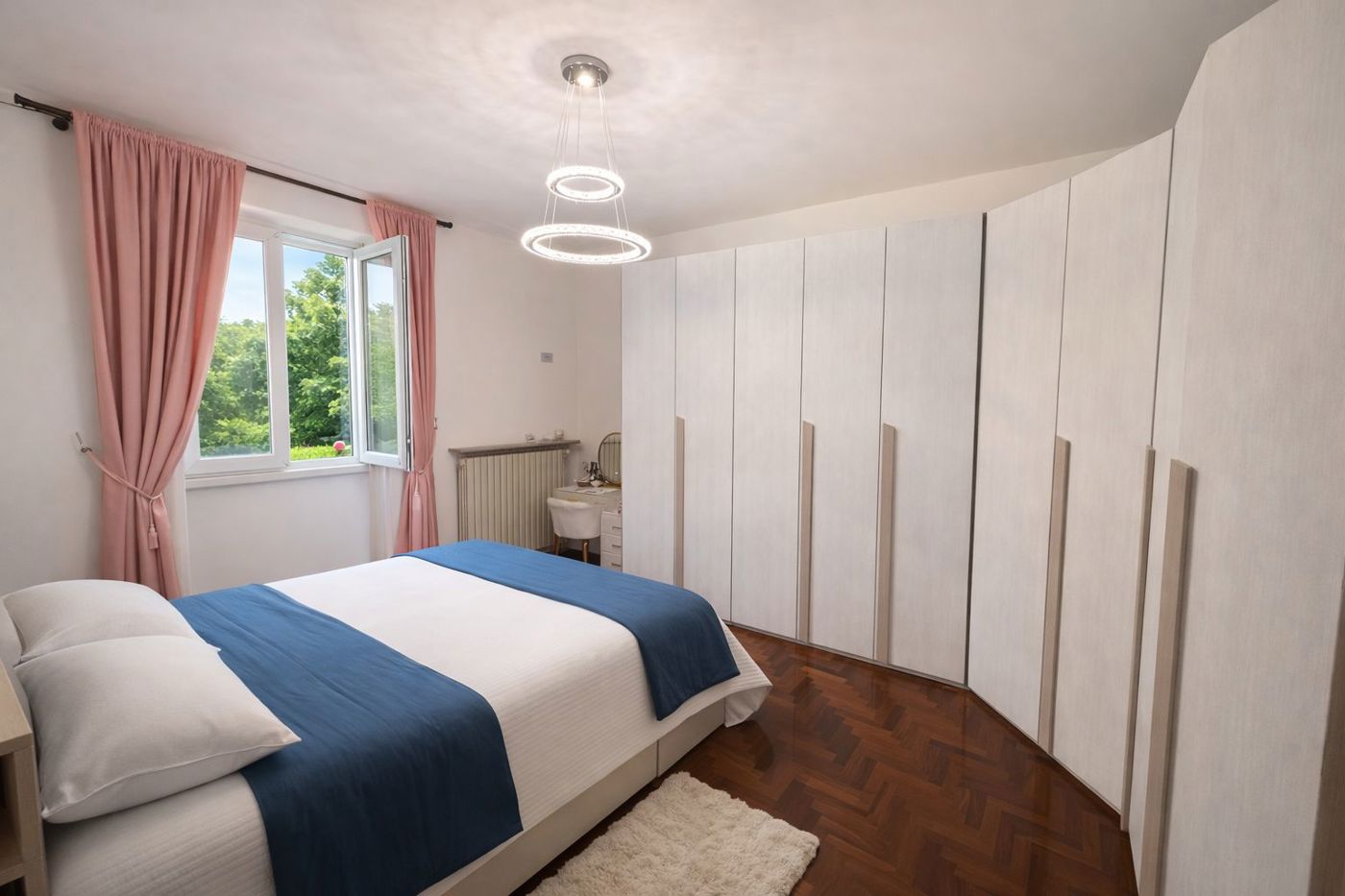 Villa con giardino a Montescano