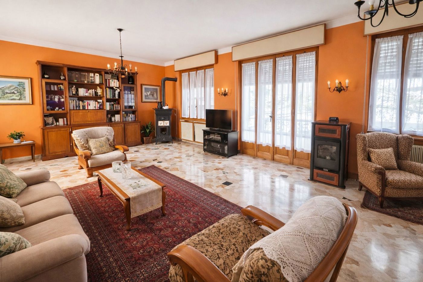 Villa con giardino a Calvignano