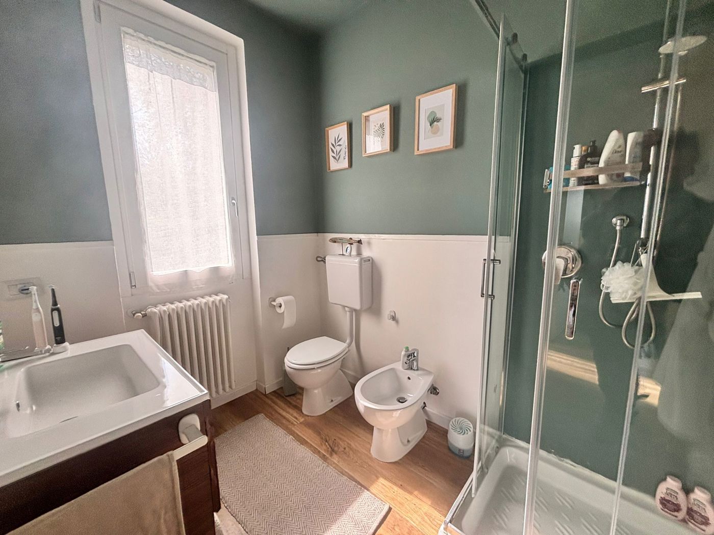 Villa con giardino a Castana