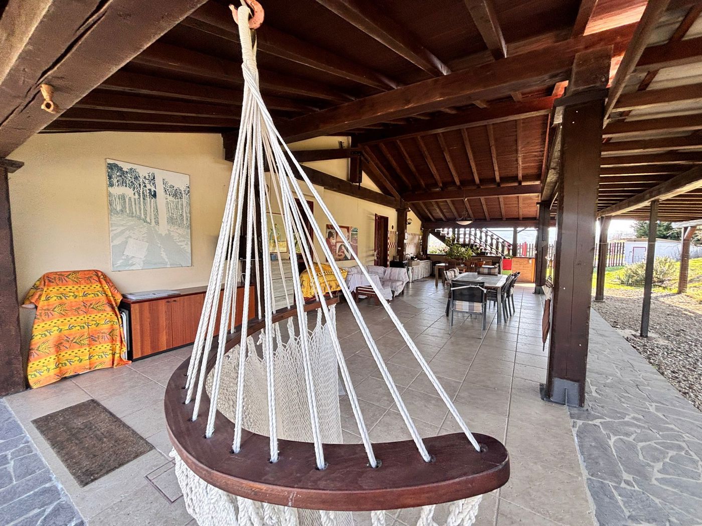 Villa con giardino a Castana