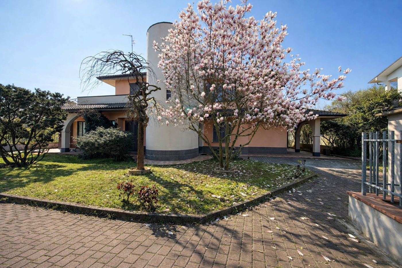 Villa in vendita a Casteggio