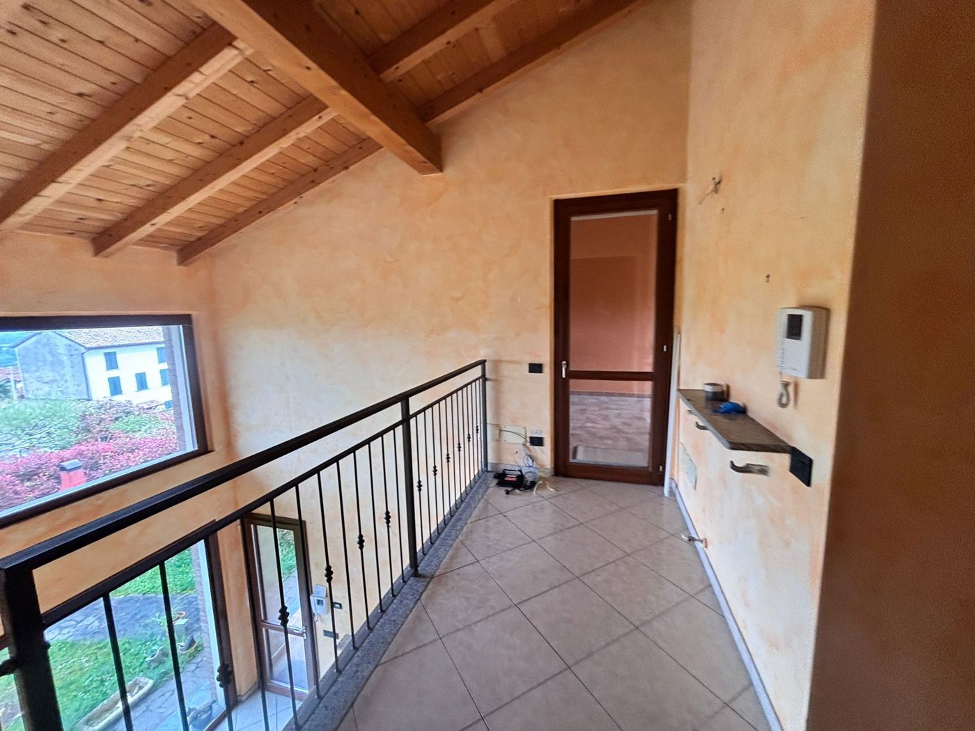 Villa con giardino a Stradella