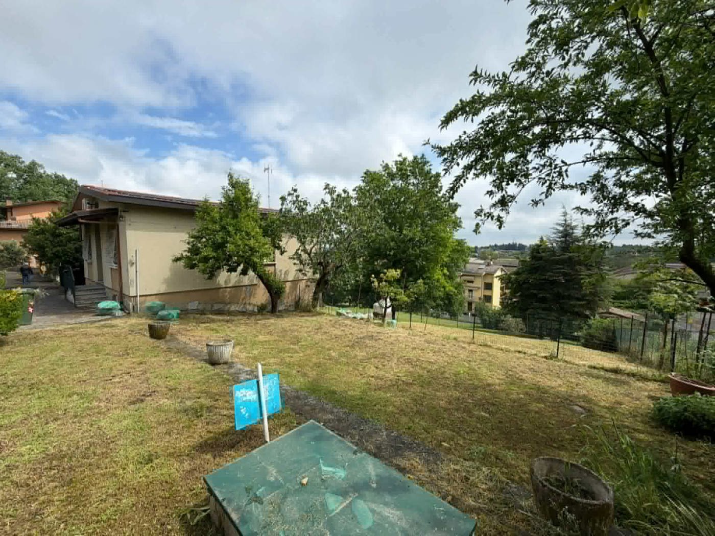 Villa con giardino a Stradella
