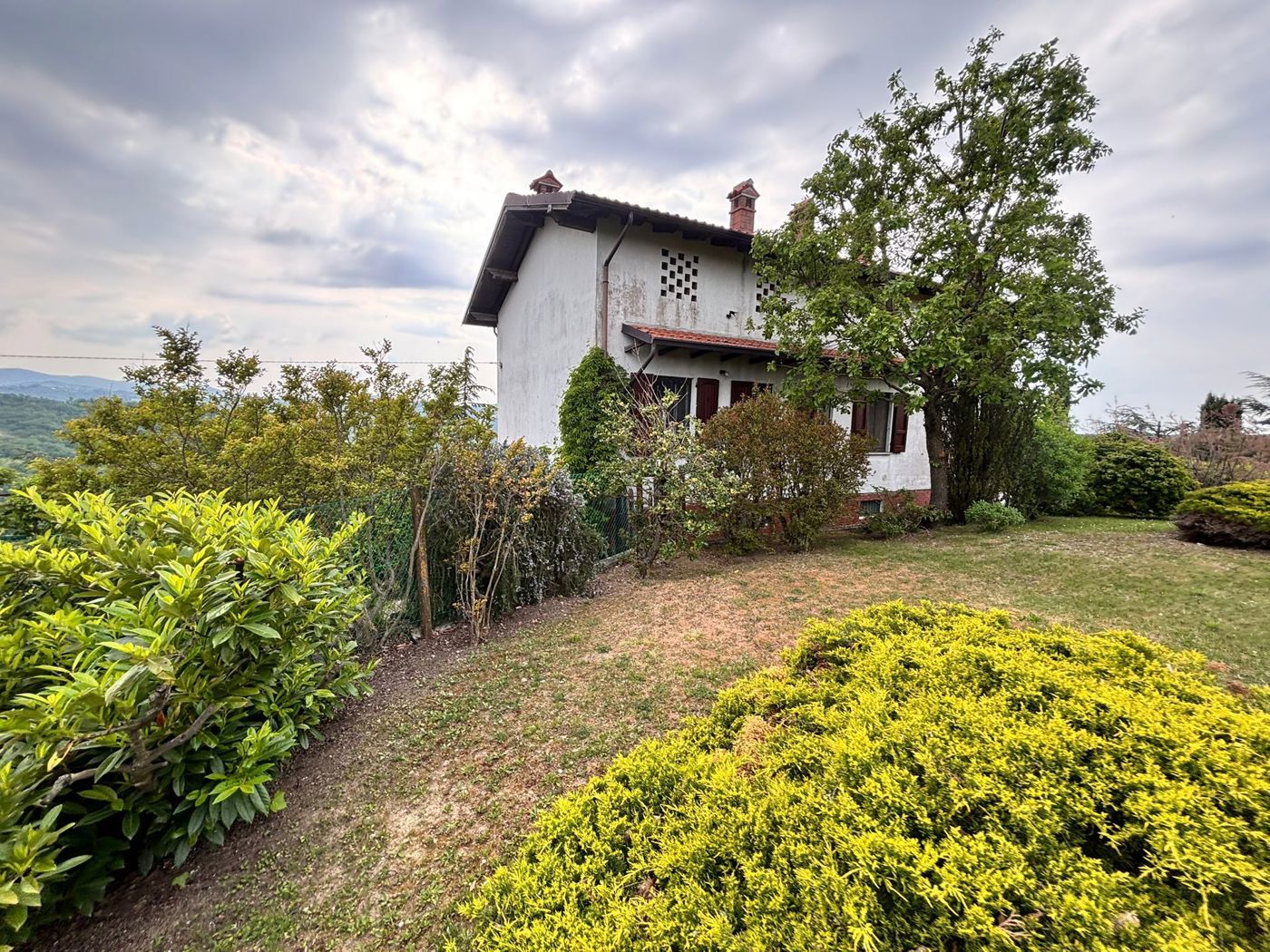 Casa indipendente con giardino a Colli Verdi