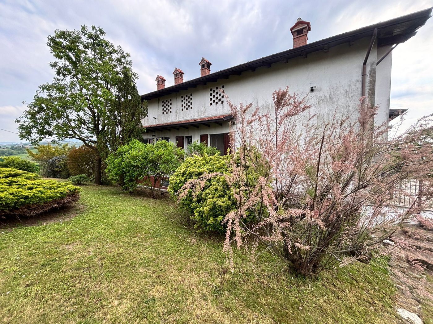 Casa indipendente con giardino a Colli Verdi