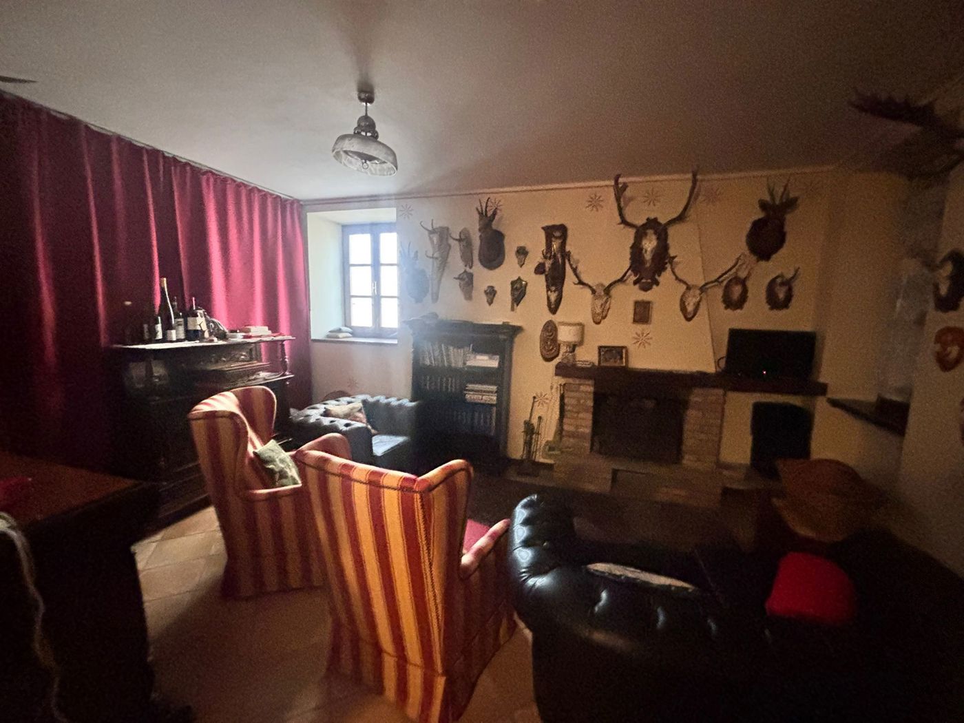 Rustico con giardino a Colli Verdi