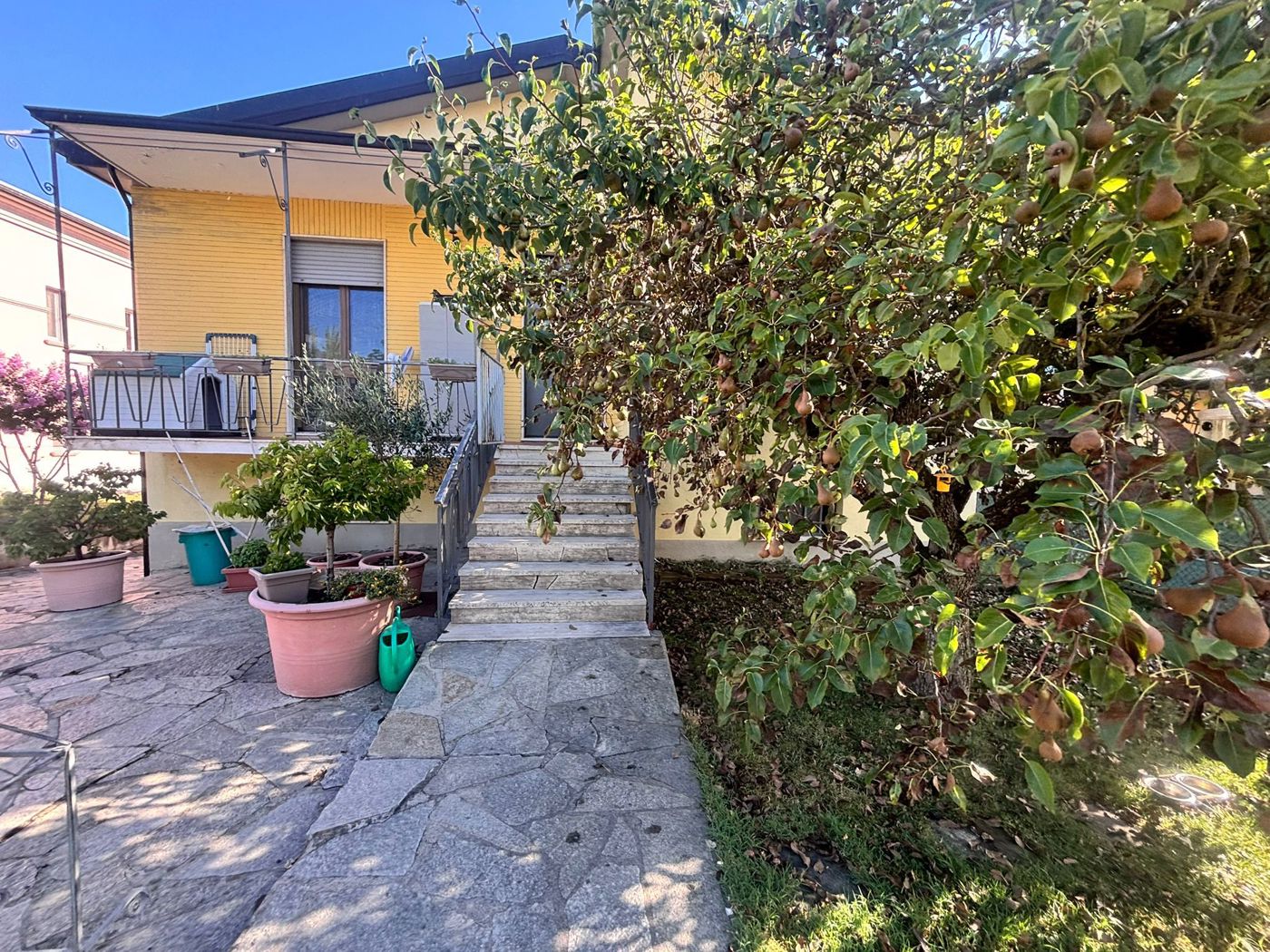Villa con giardino a Santa Maria della Versa