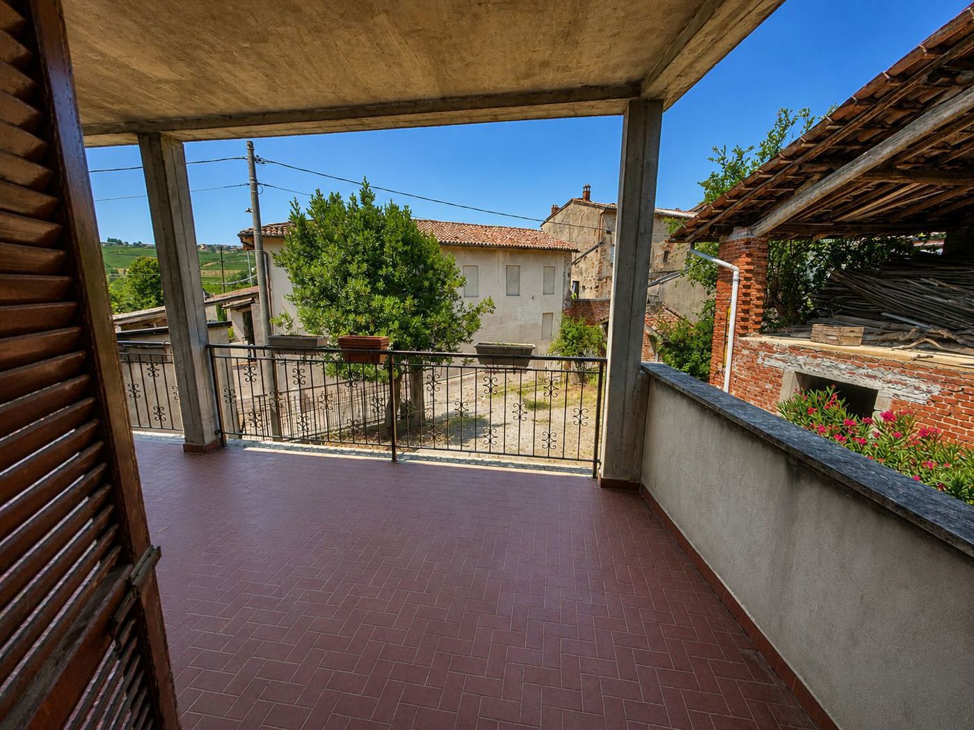 Villa con giardino a Rovescala