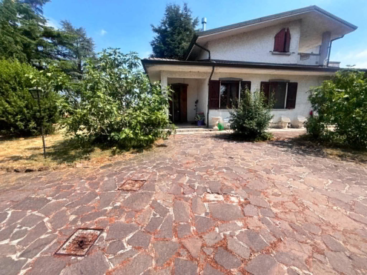 Villa con giardino a Castel San Giovanni