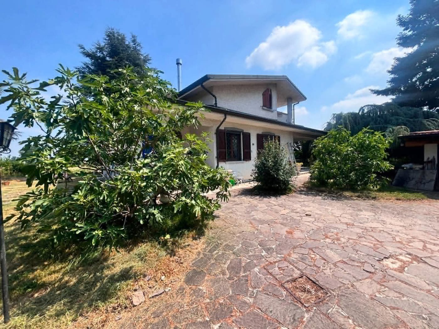 Villa con giardino a Castel San Giovanni
