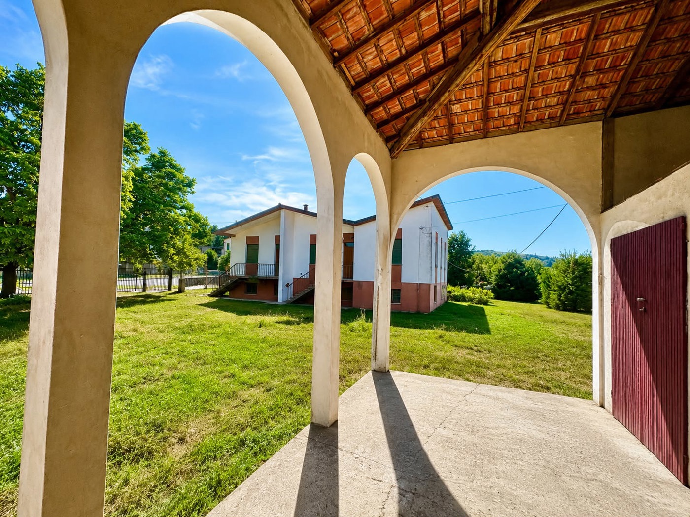 Villa con giardino a Stradella
