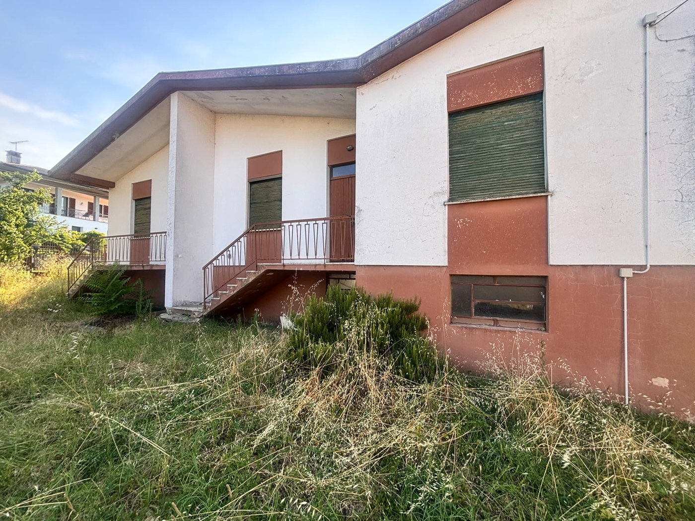 Villa con giardino a Stradella
