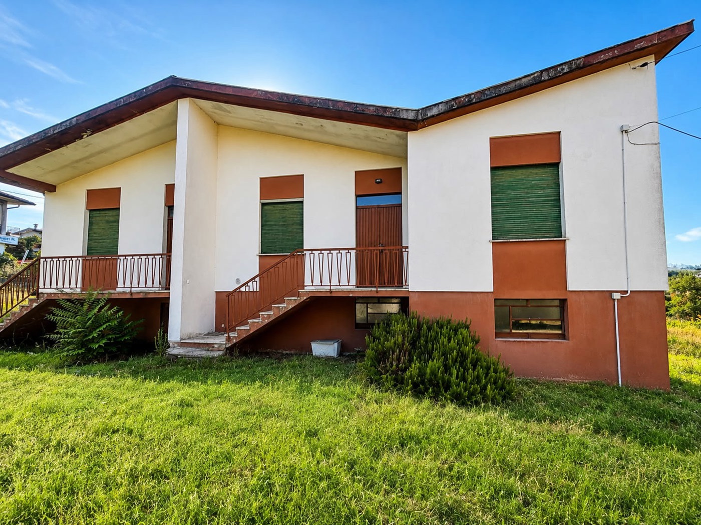 Villa con giardino a Stradella