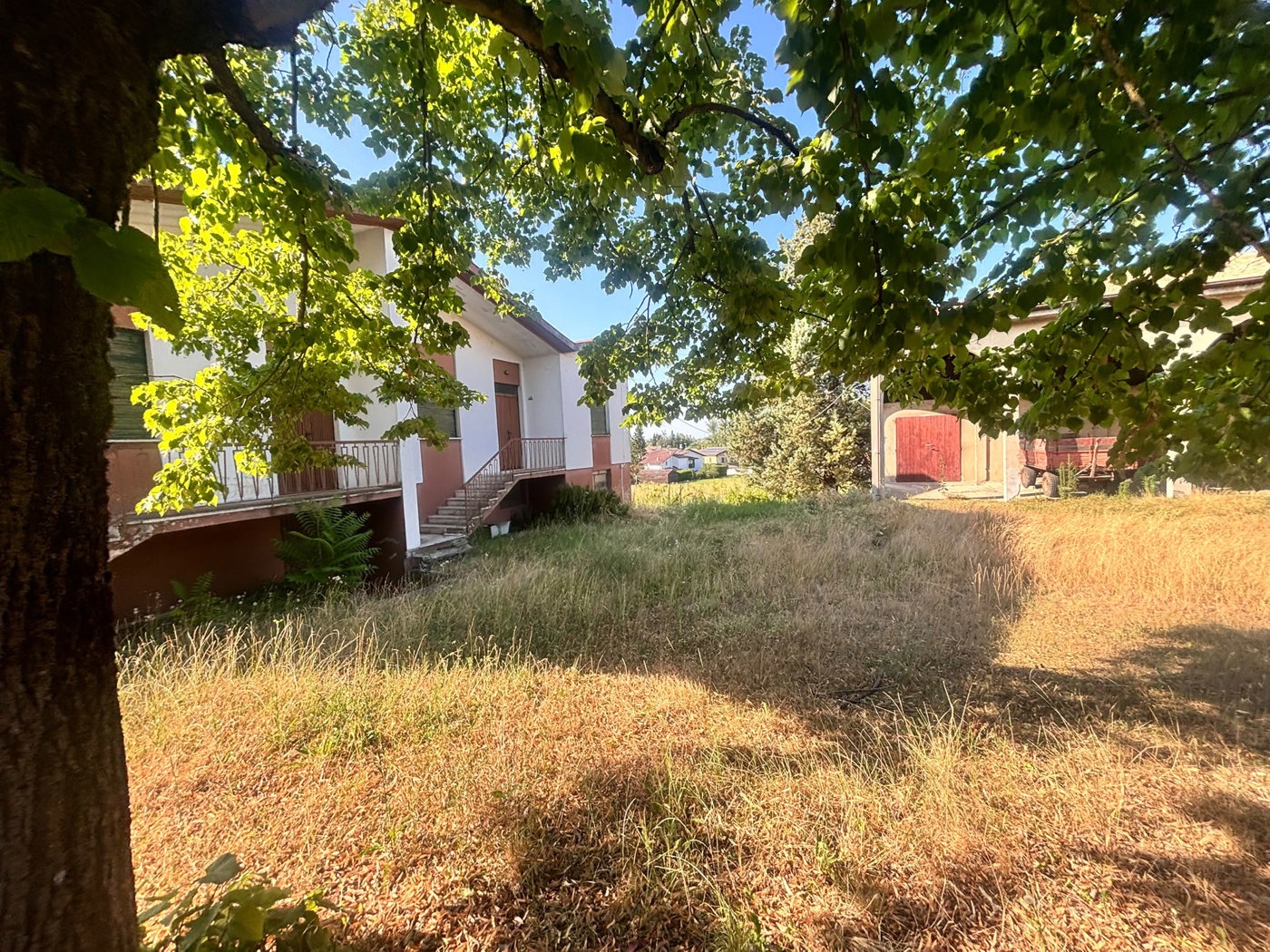 Villa con giardino a Stradella