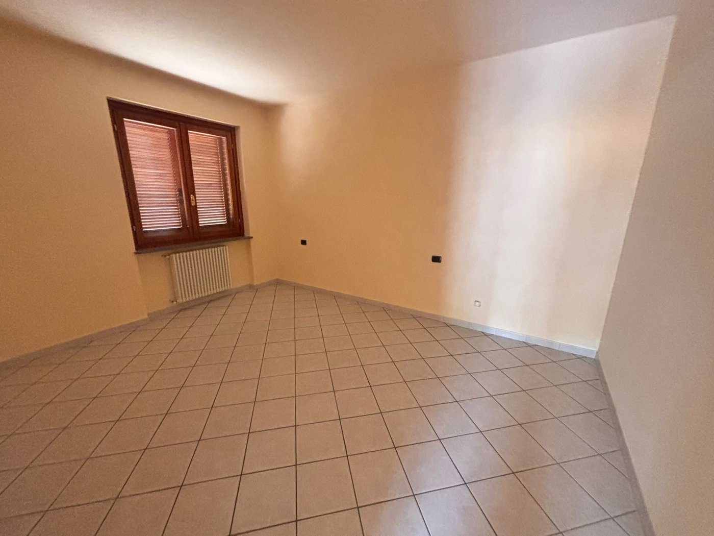 Trilocale con giardino a Broni