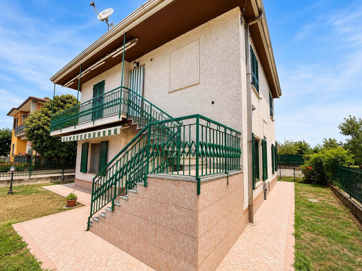 Villa Bifamiliare con giardino a Portalbera