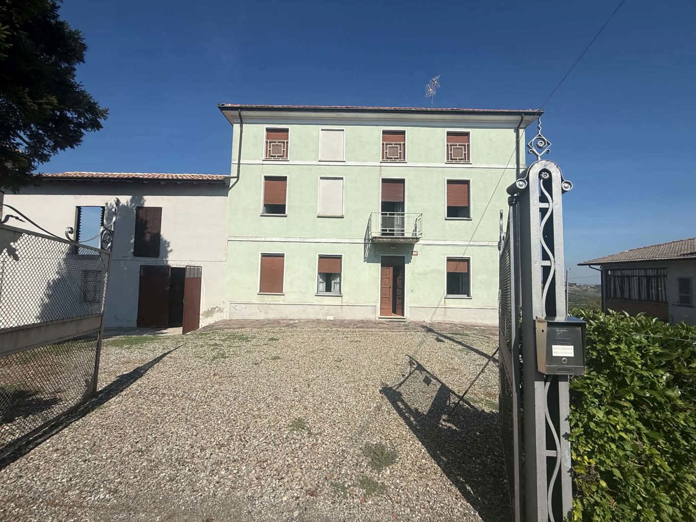 Casa indipendente con giardino a Rovescala