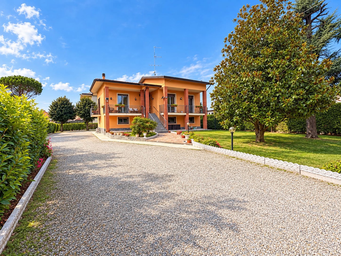 Villa con giardino a Santa Giuletta