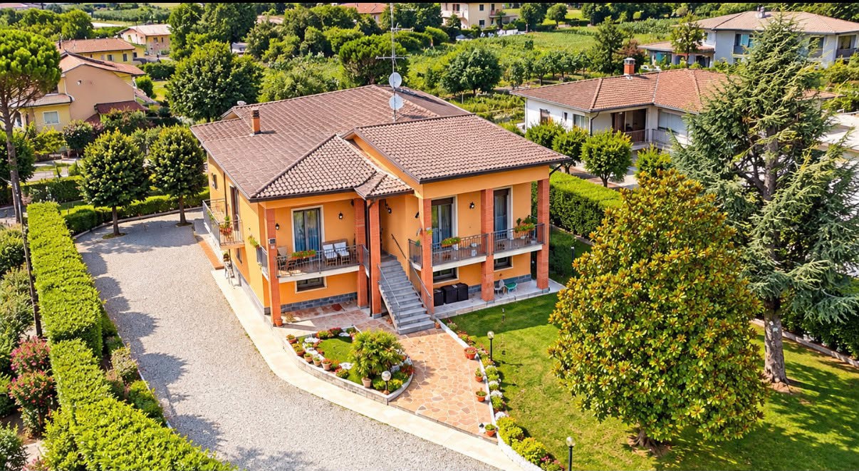 Villa con giardino a Santa Giuletta