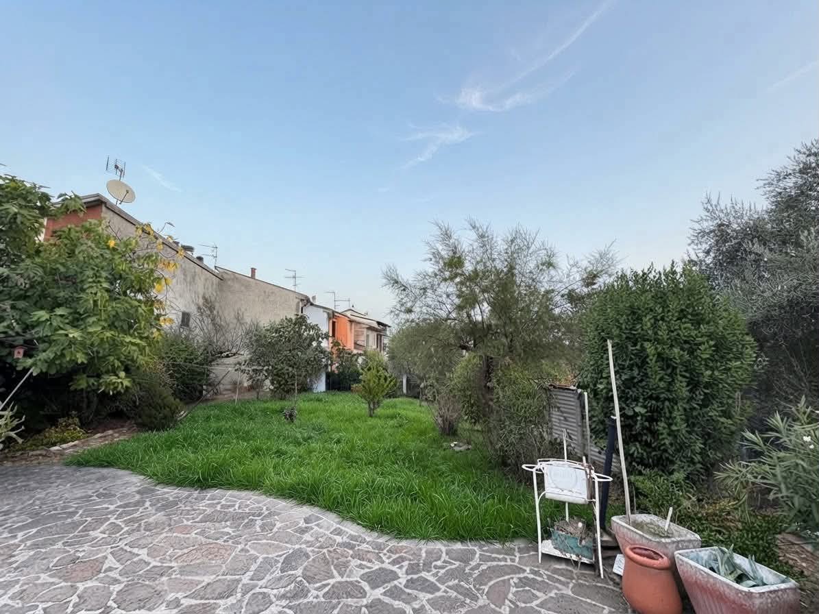 Casa indipendente con giardino a San Damiano al Colle