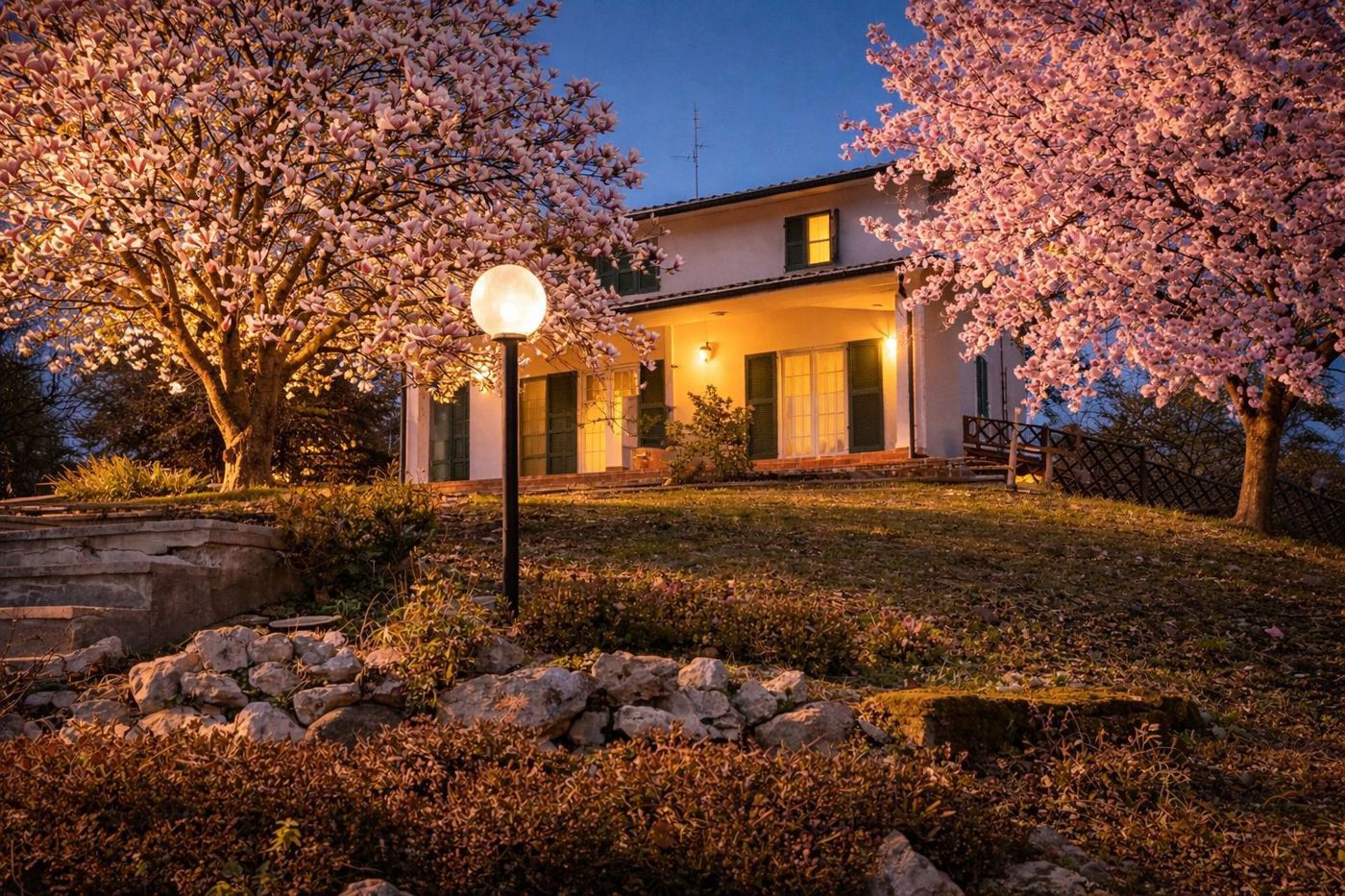 Villa con giardino a Montescano