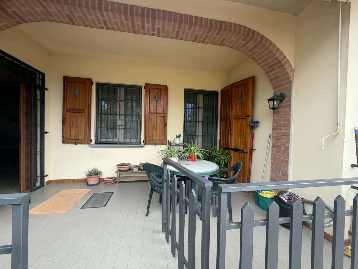 Villa Bifamiliare con giardino a Mont� Beccaria