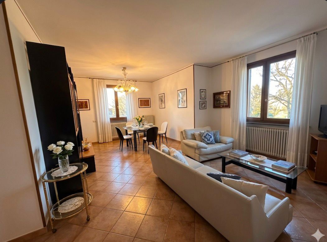 Villa in vendita a Casteggio