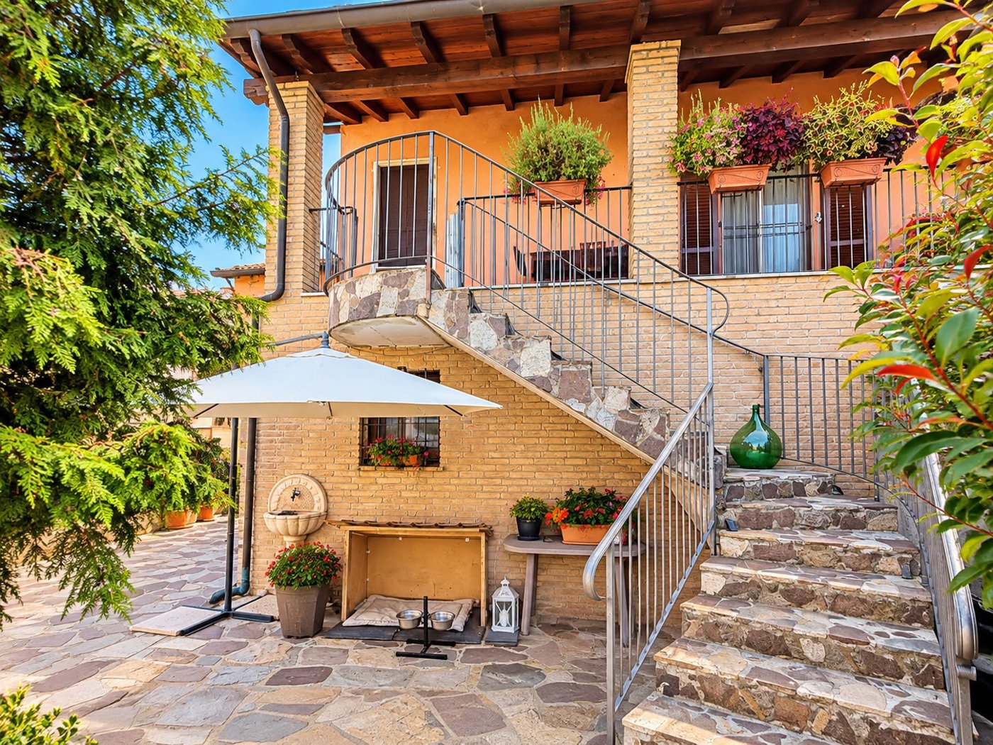Villa con giardino a Bosnasco
