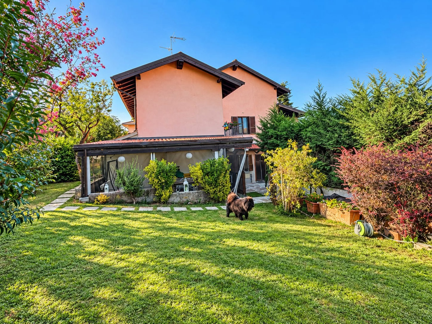 Villa con giardino a Bosnasco