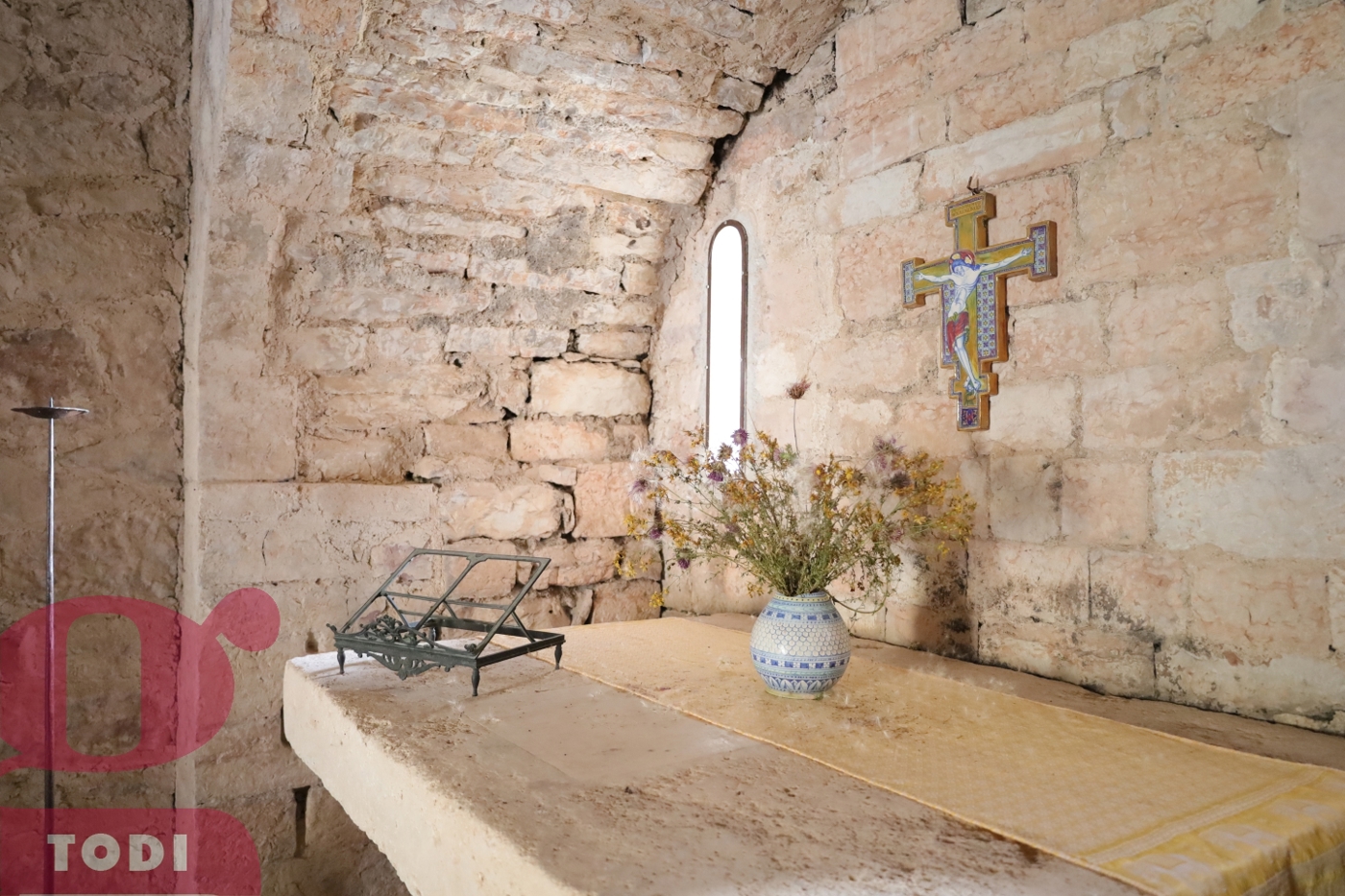 Rustico con giardino a Massa Martana