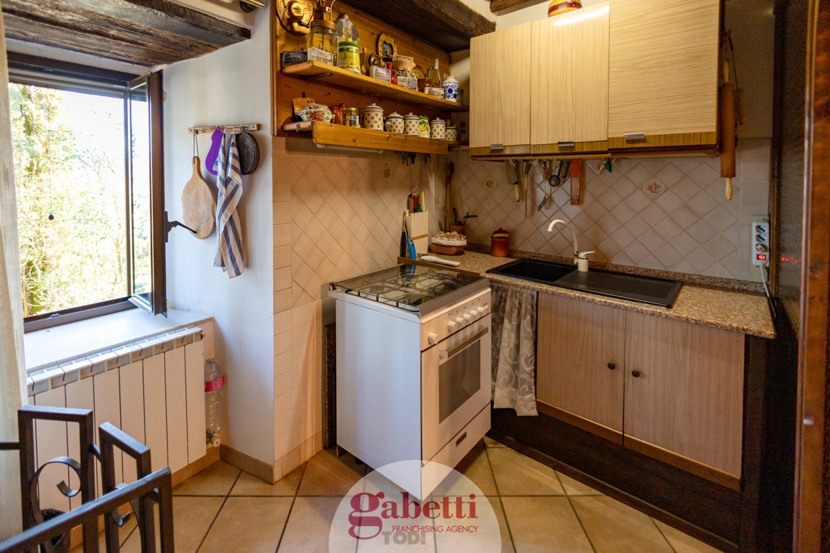 Quadrilocale in vendita a Todi