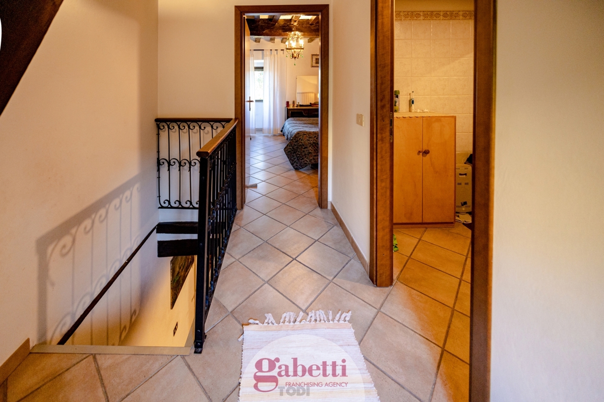 Quadrilocale in vendita a Todi