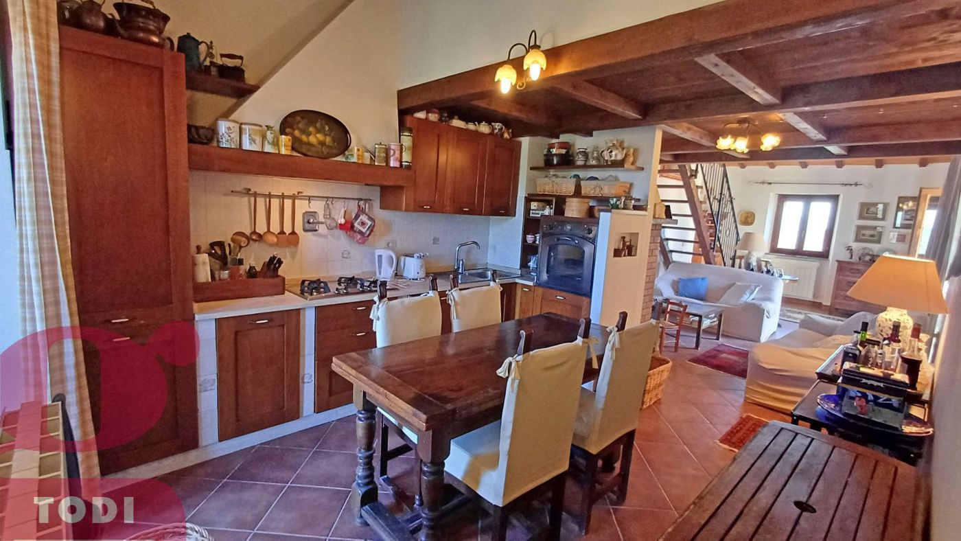 Appartamento in vendita a Todi