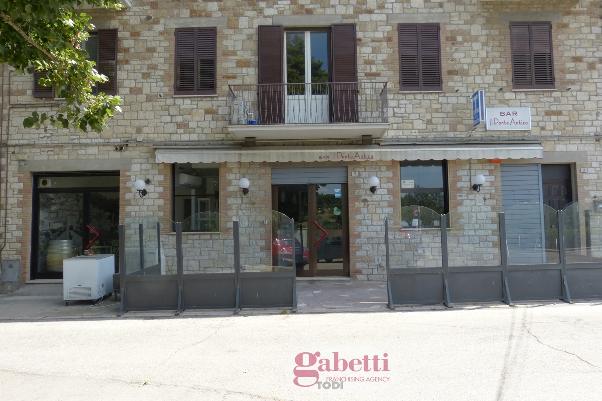Negozio in affitto a Todi