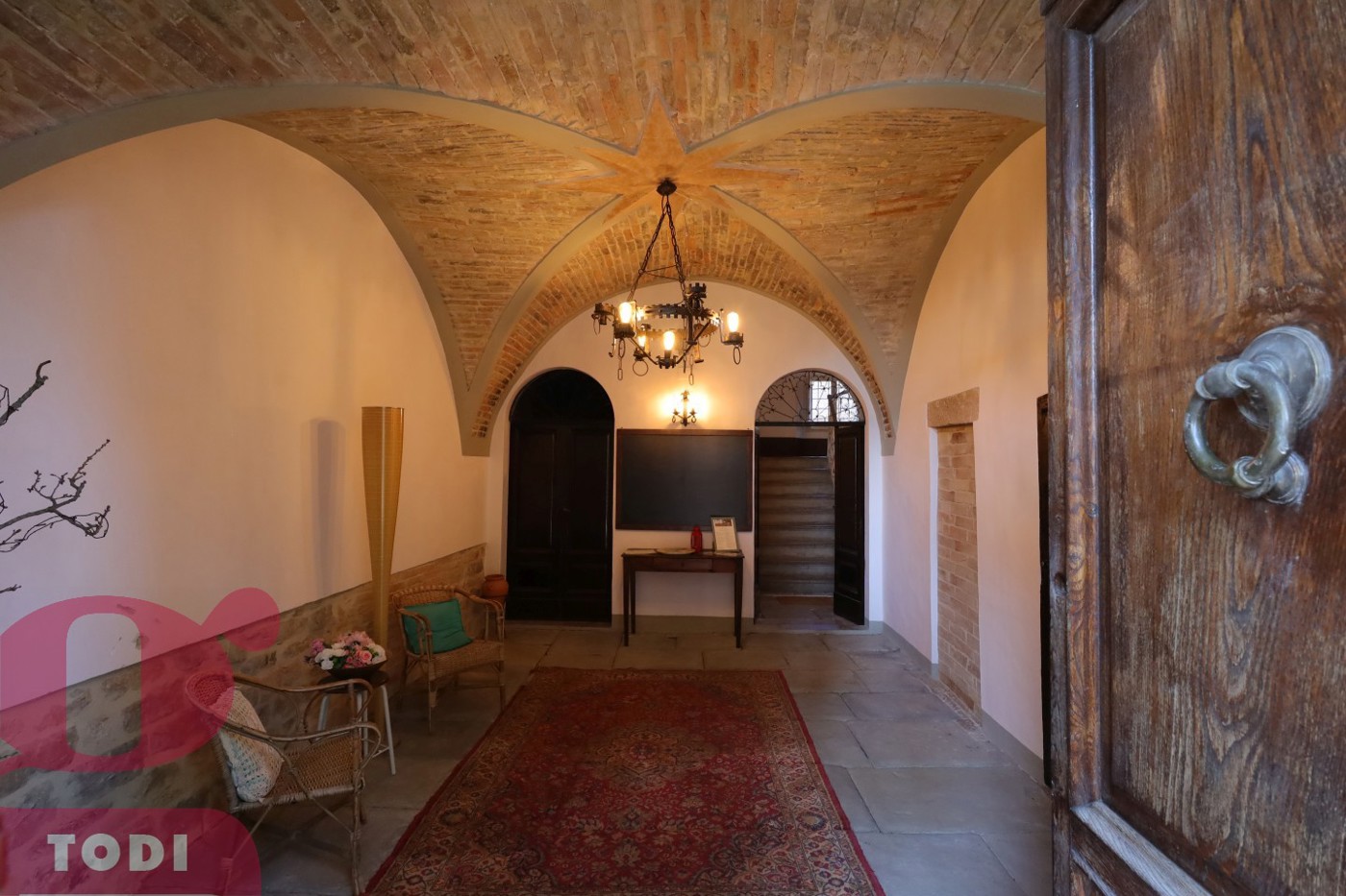 Quadrilocale arredato in affitto a Todi