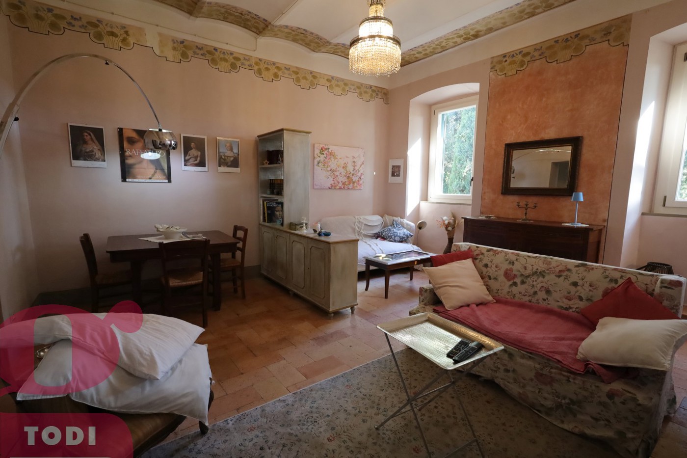 Quadrilocale arredato in affitto a Todi