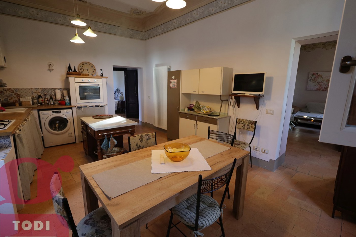 Quadrilocale arredato in affitto a Todi