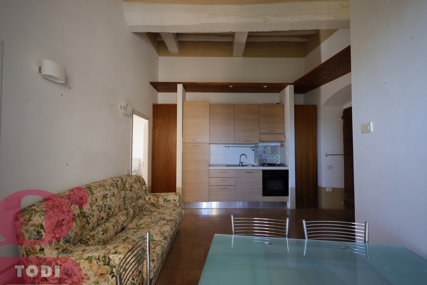 Bilocale arredato in affitto a Todi