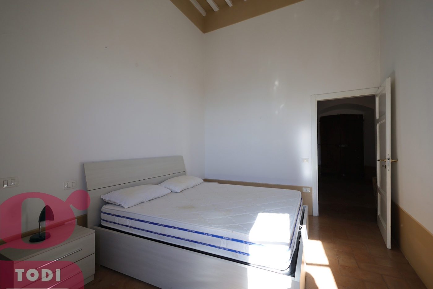 Bilocale arredato in affitto a Todi