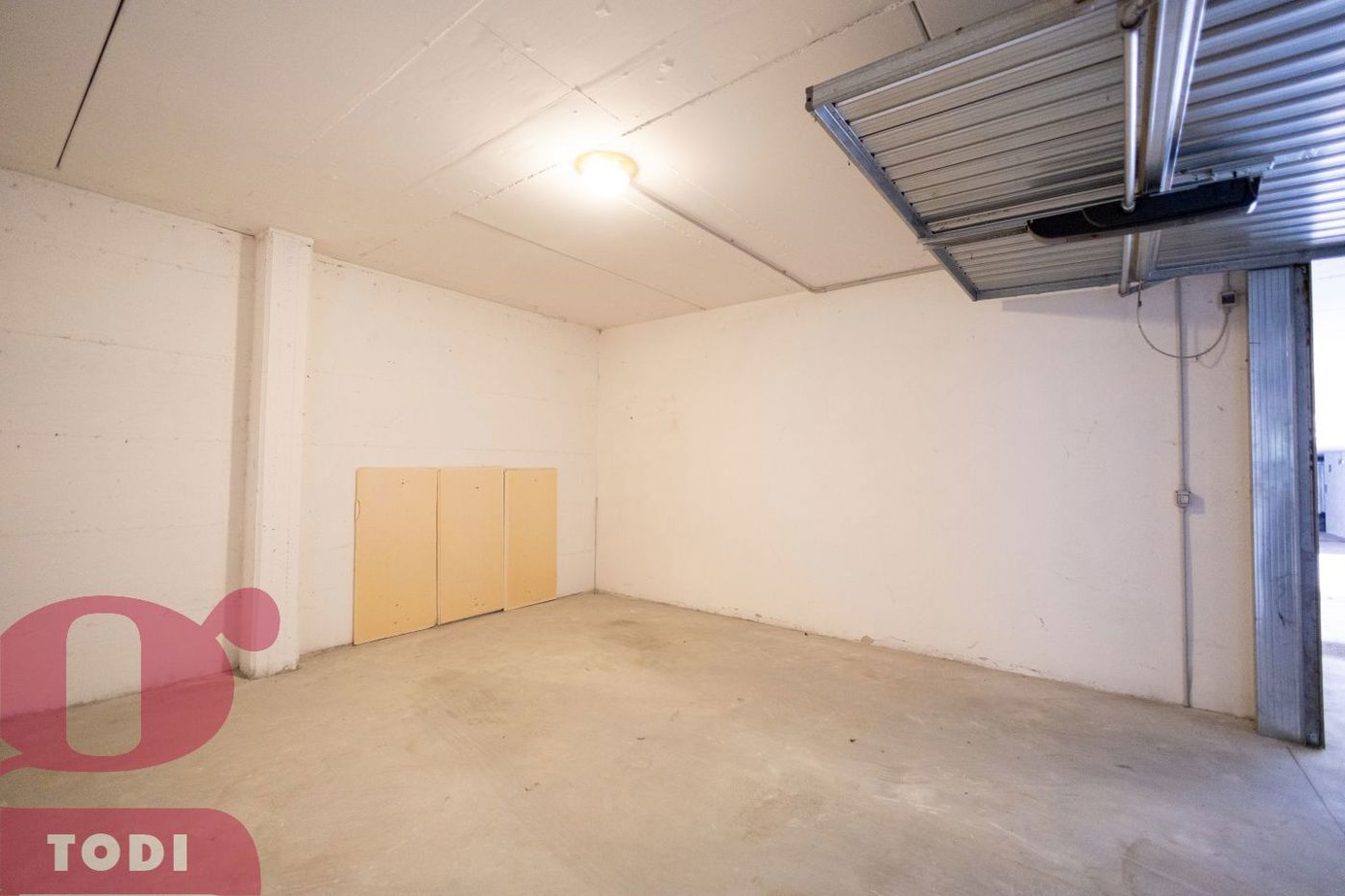 Box/Garage 24mq in vendita a Todi