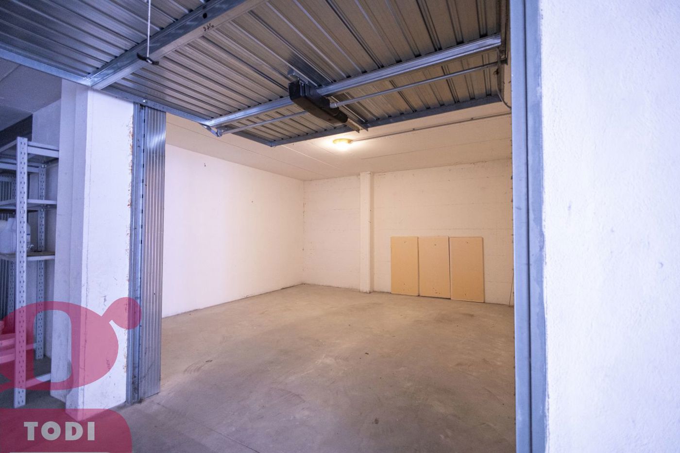 Box/Garage 24mq in vendita a Todi