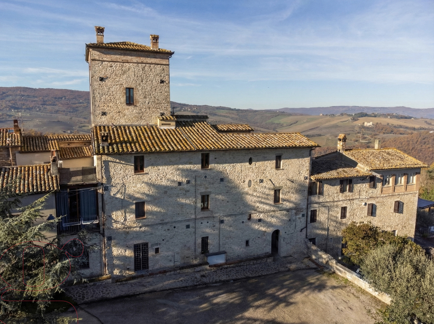 Appartamento con box a Todi