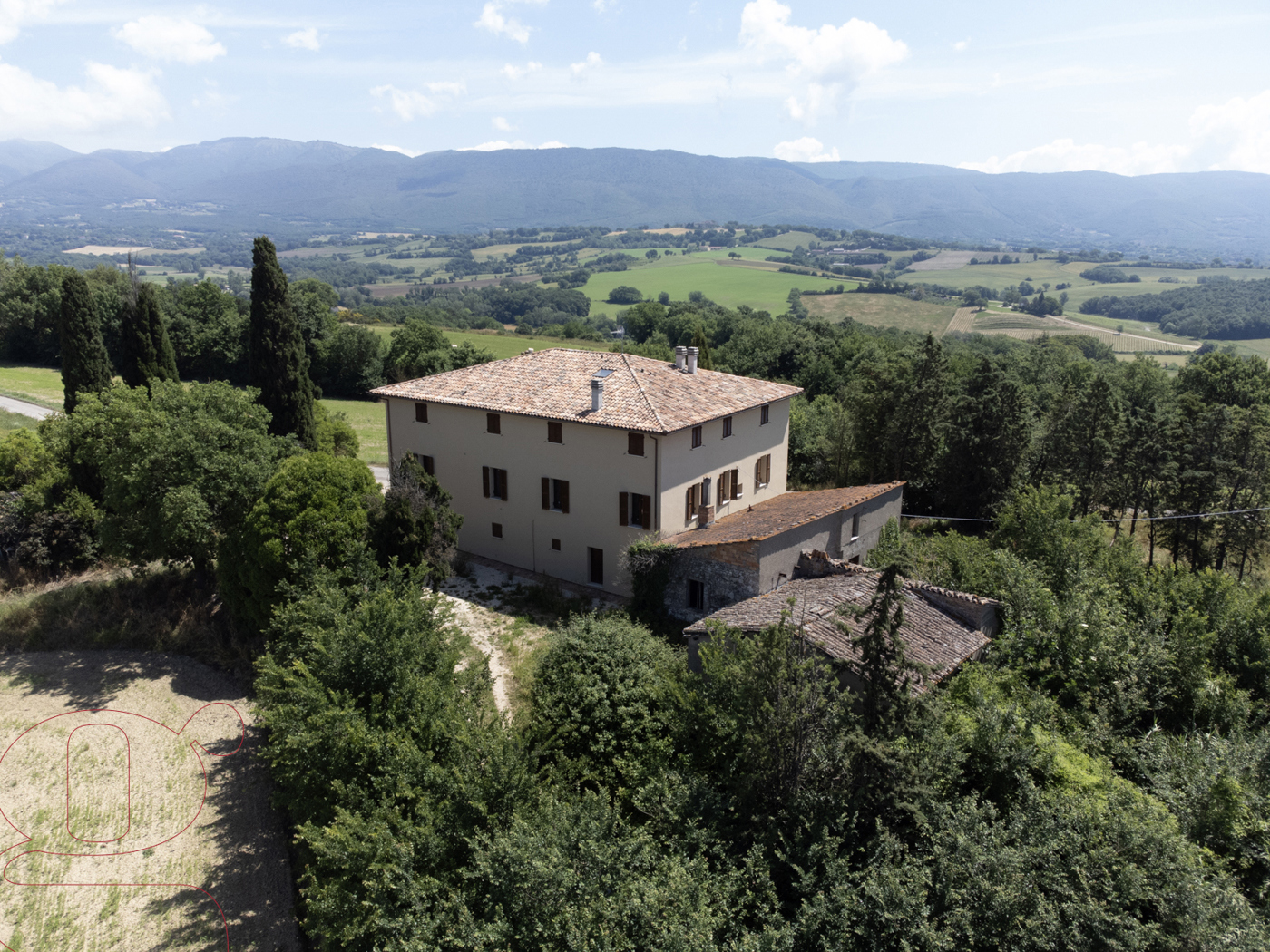 Quadrilocale con box doppio a Todi